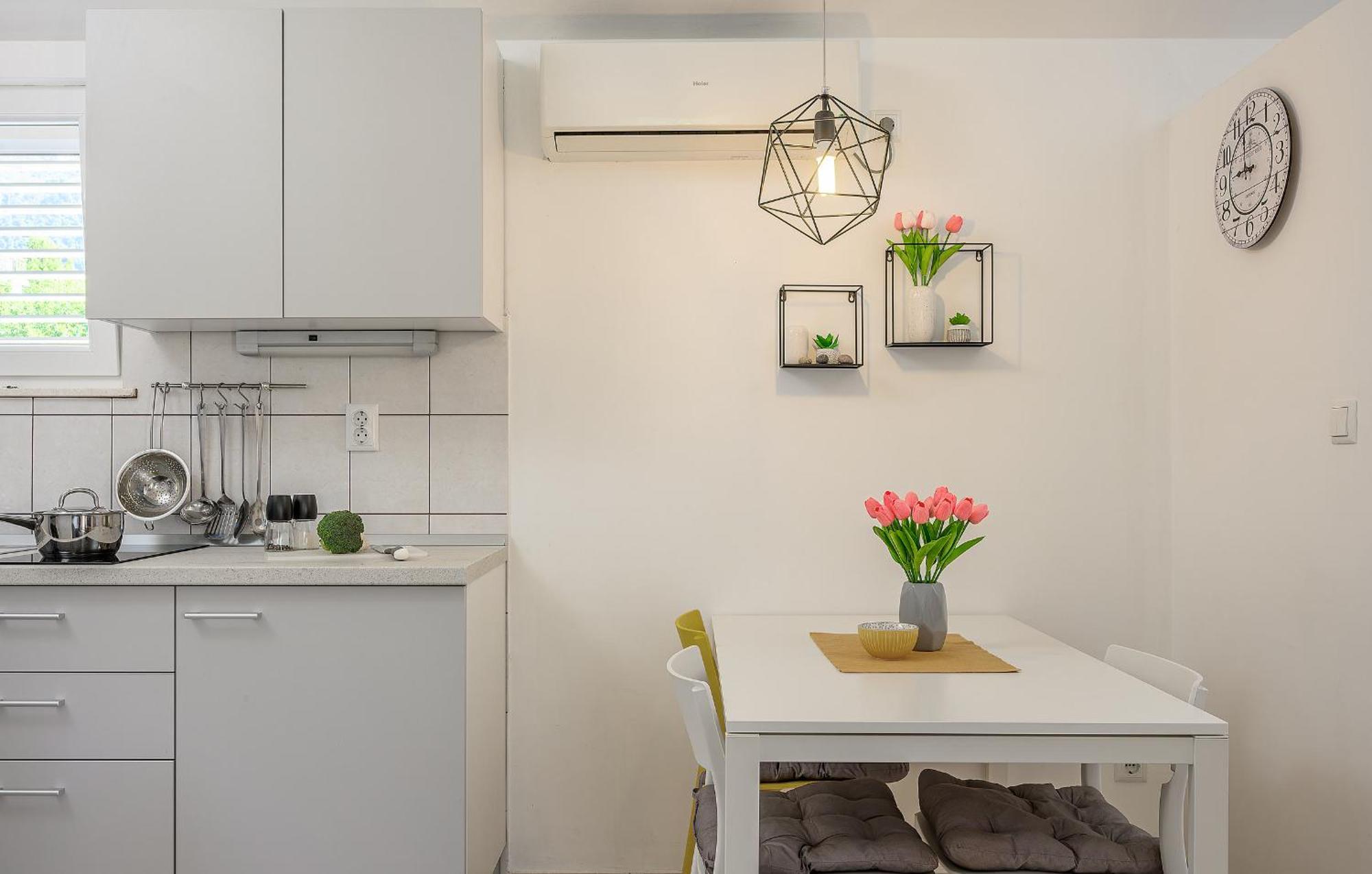 Apartment Mare คอมีชา ภายนอก รูปภาพ