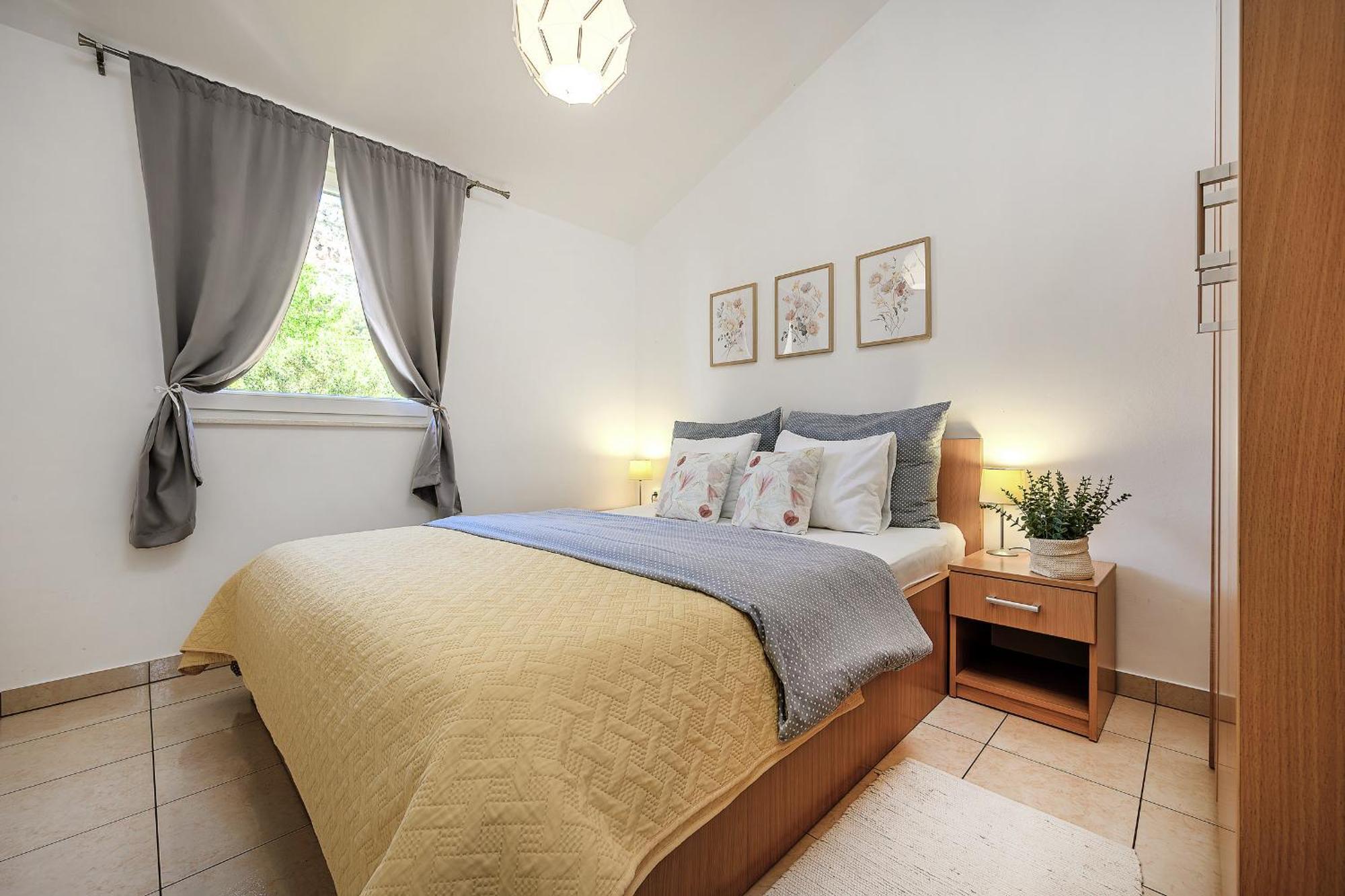 Apartment Mare คอมีชา ภายนอก รูปภาพ