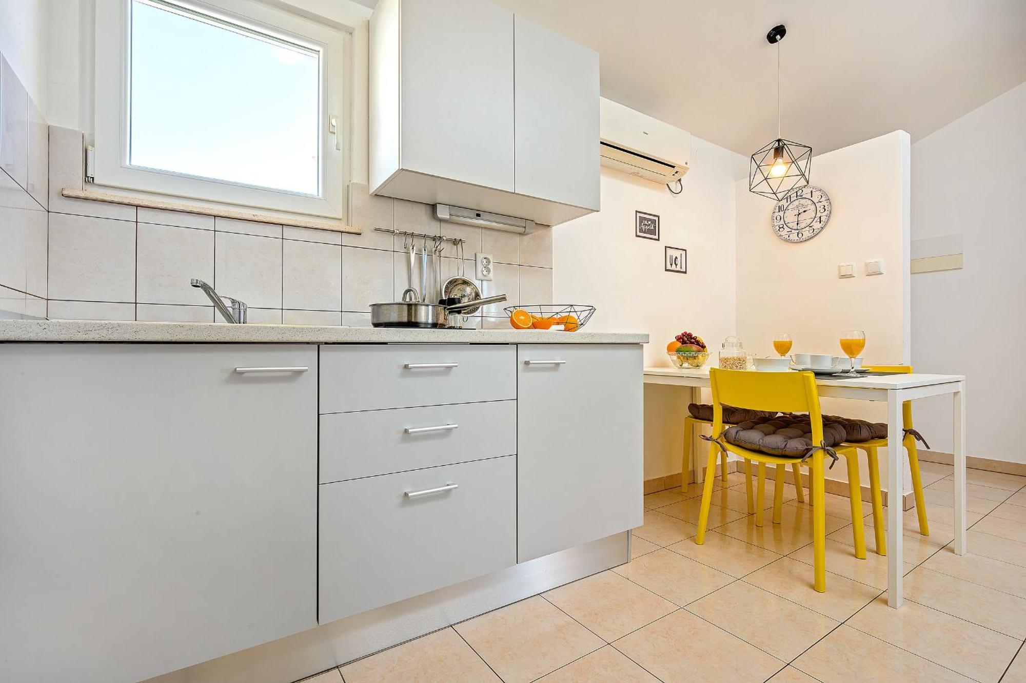 Apartment Mare คอมีชา ภายนอก รูปภาพ