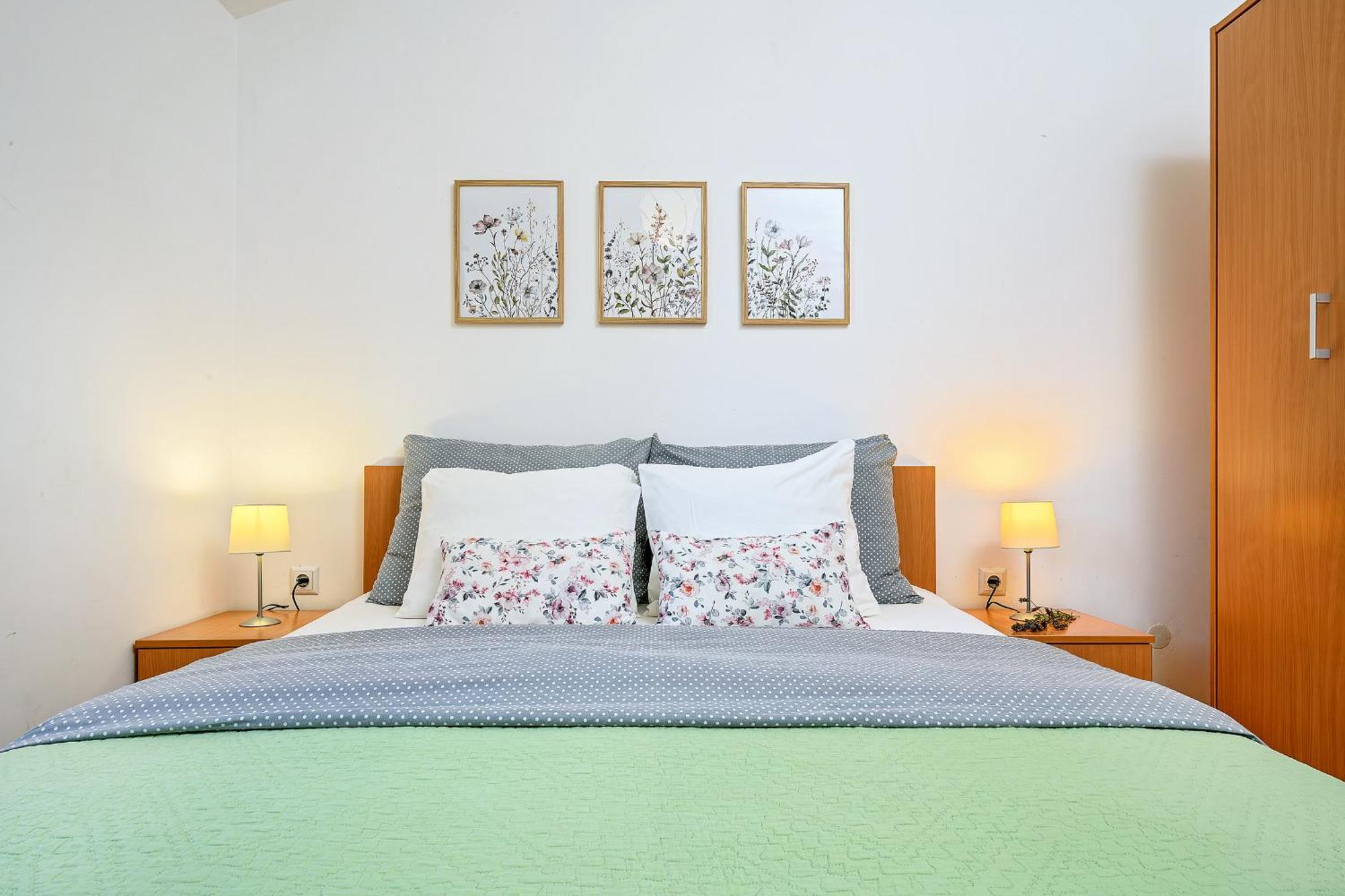 Apartment Mare คอมีชา ภายนอก รูปภาพ